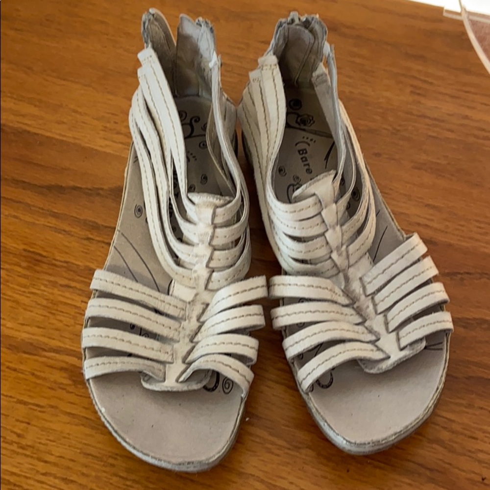 Bare Traps leather sandals sz 5.5